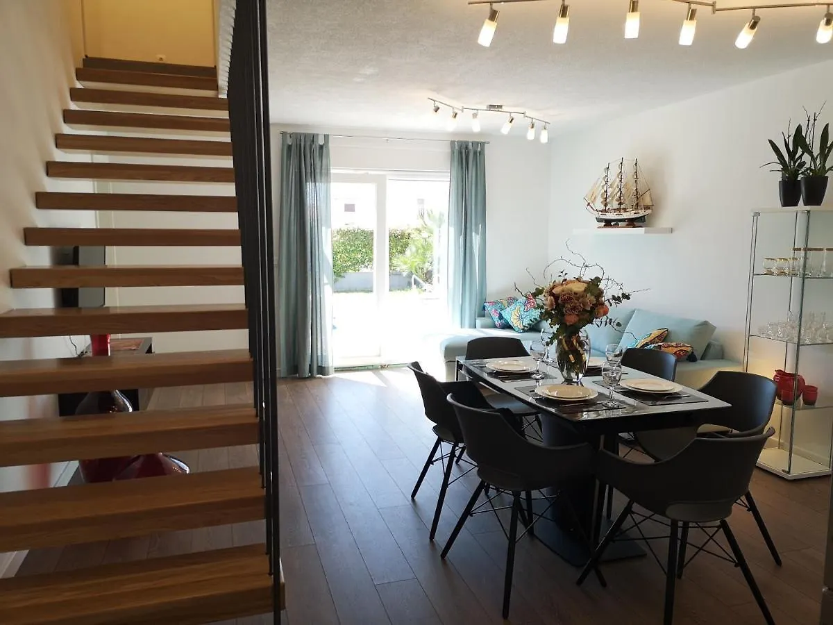 The Cube, Luxury Villa With Private Pool Kastela