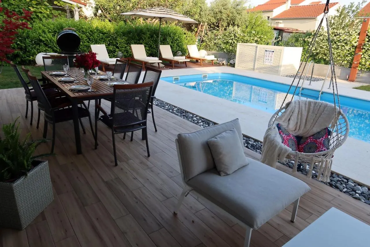 The Cube, Luxury Villa With Private Pool Kastela