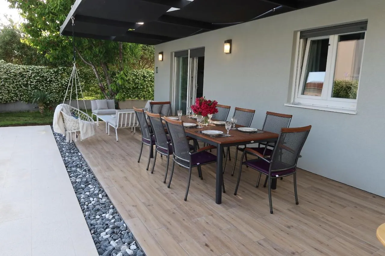 The Cube, Luxury Villa With Private Pool Kastela