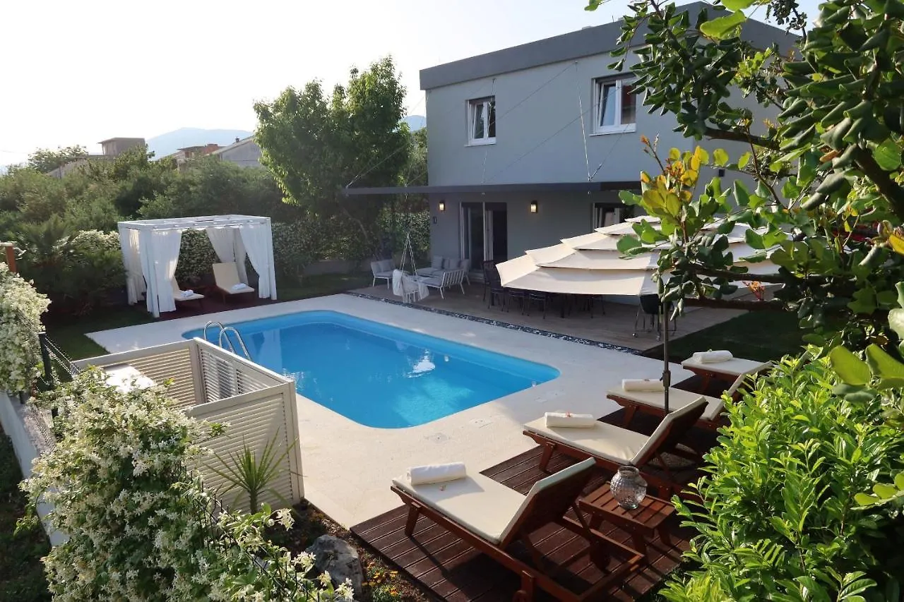The Cube, Luxury Villa With Private Pool Kastela 0*,