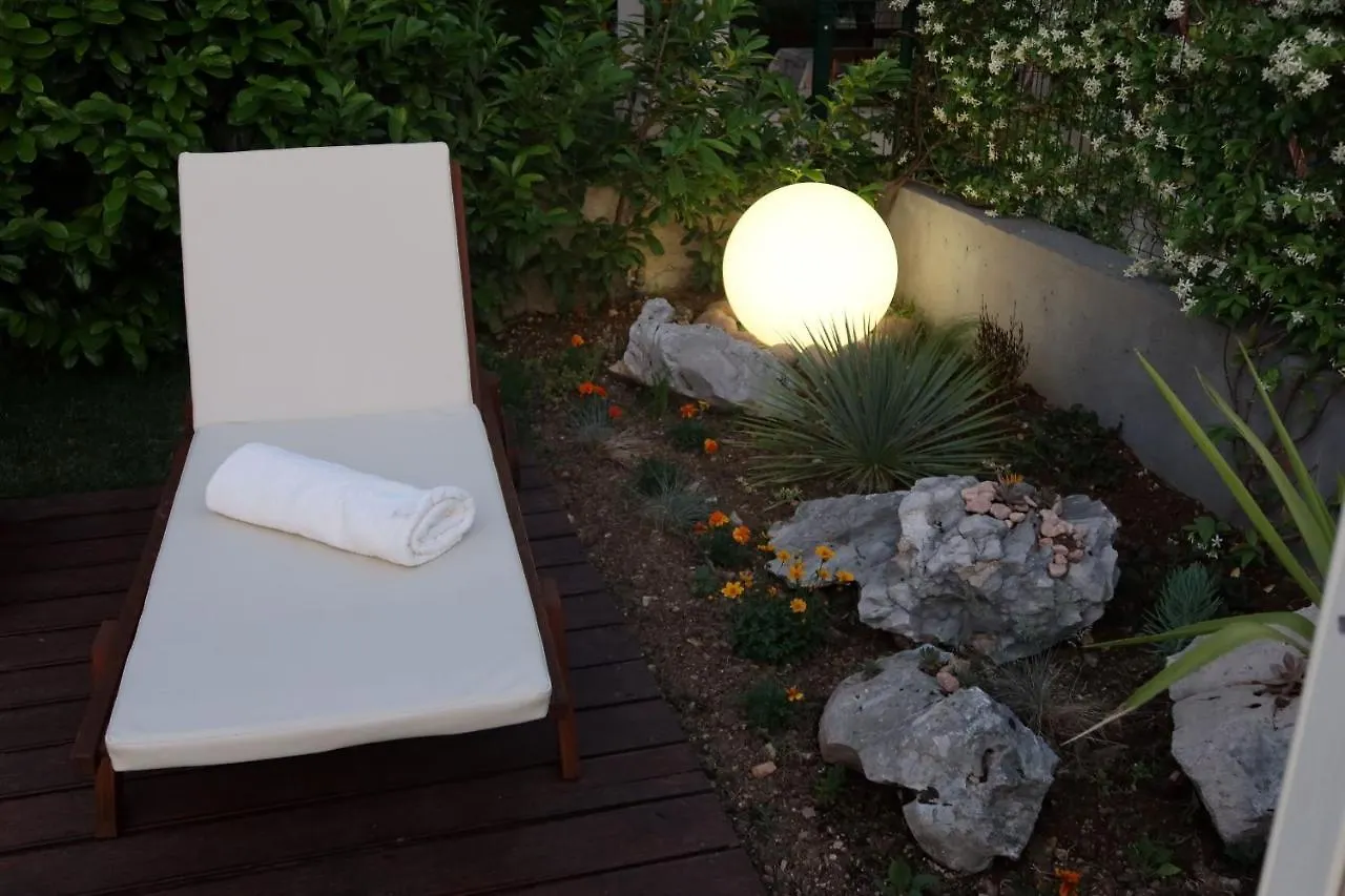 The Cube, Luxury Villa With Private Pool Kastela