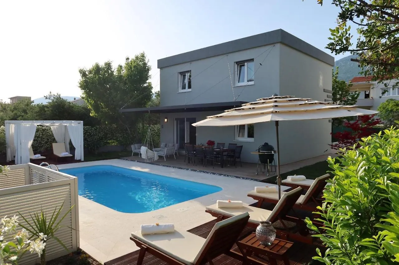 The Cube, Luxury Villa With Private Pool Kastela Croatia