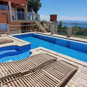 Lkl, Heated Private Pool, Secluded And With A Great View Villa