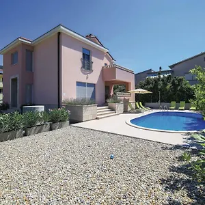Giulietta Villa